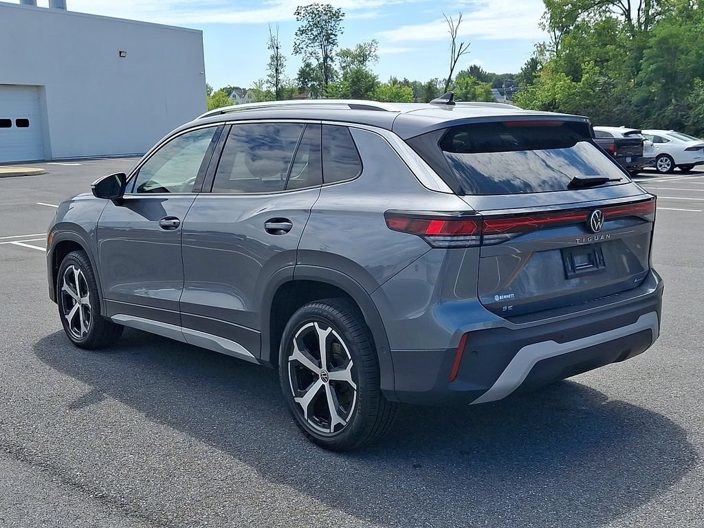 Used 2026 Volkswagen Tiguan SE AWD/4WD image 4