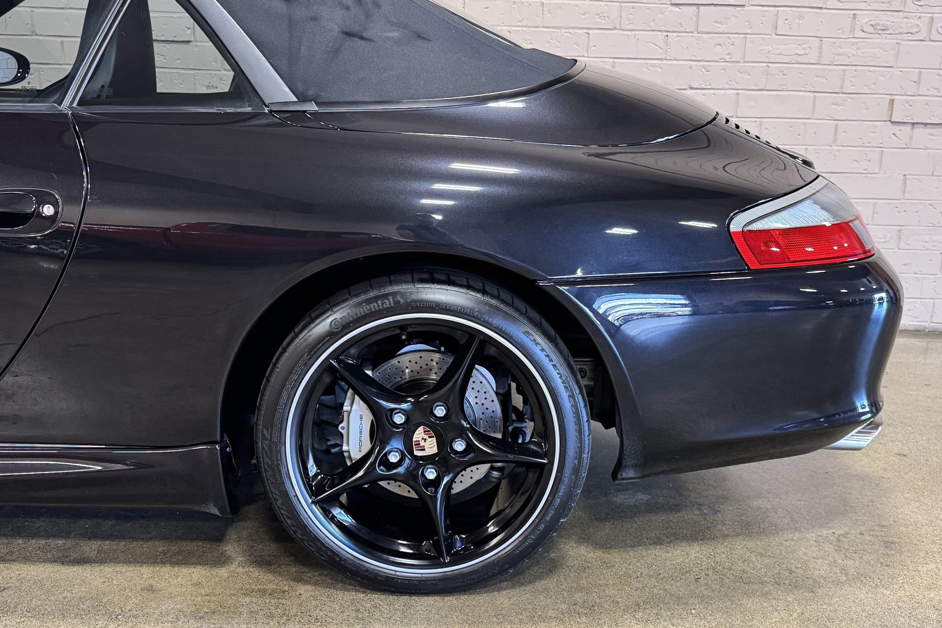 Used 2003 Porsche 911 Carrera 4 AWD/4WD image 26