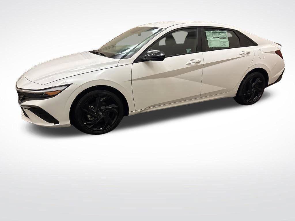 New 2026 Hyundai Elantra SEL Sport Premium FWD image 8