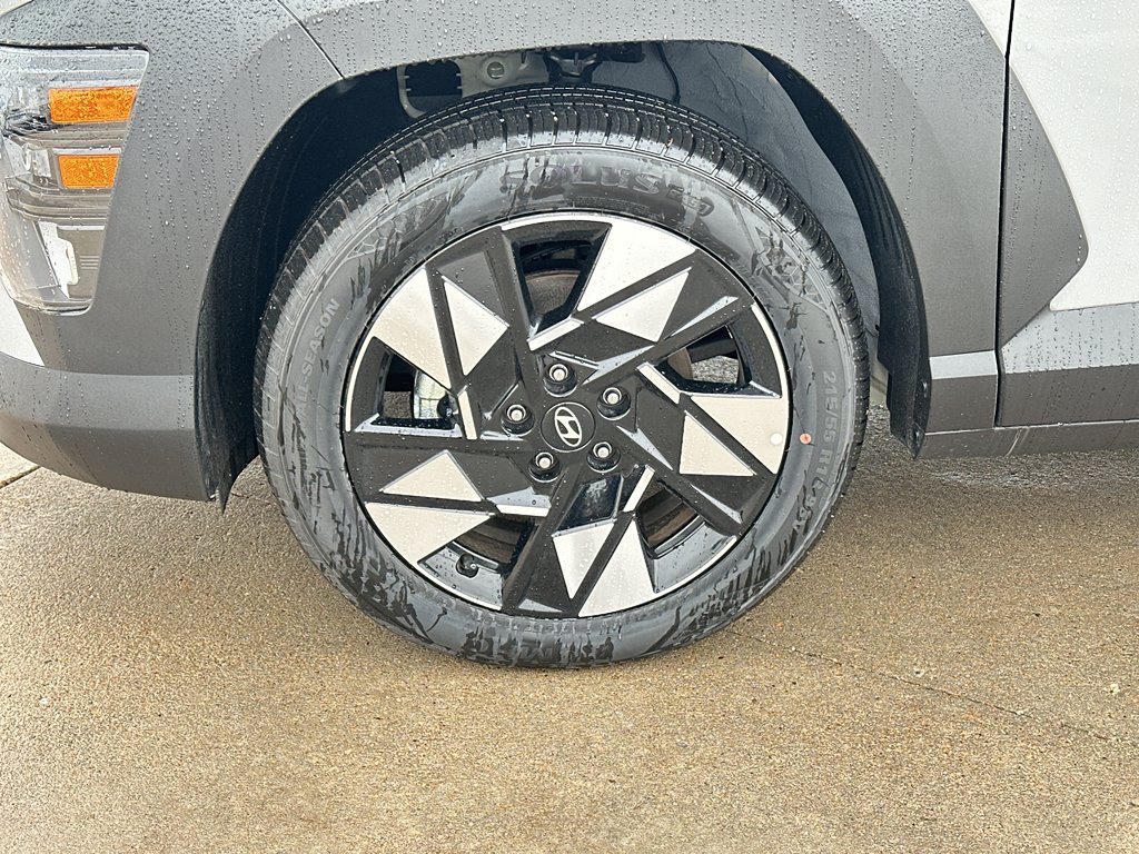 New 2025 Hyundai Kona SEL FWD image 3