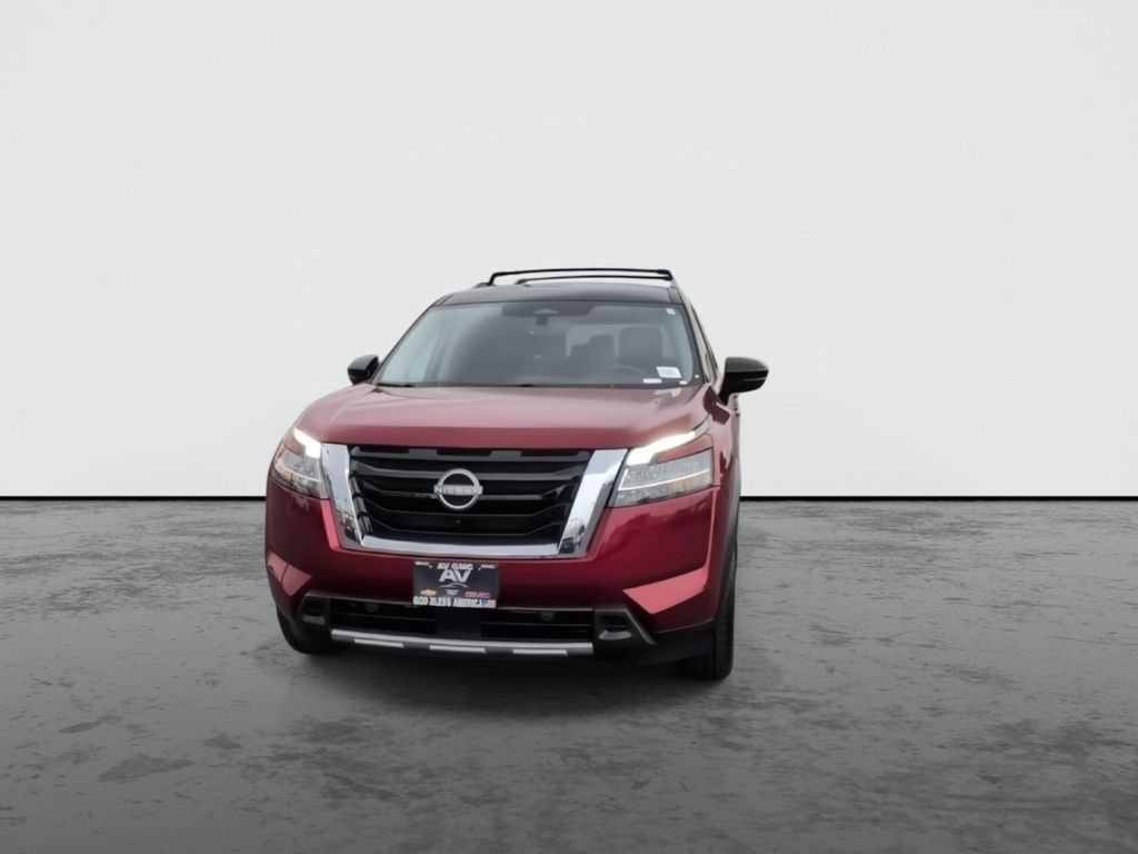Used 2023 Nissan Pathfinder SL FWD image 3