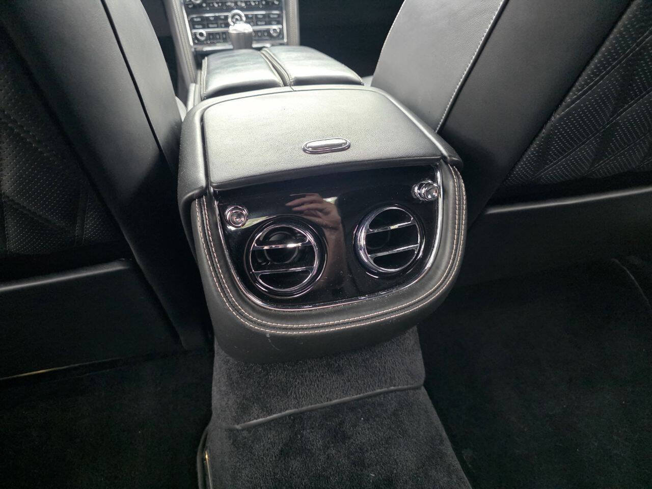 Used 2017 Bentley Mulsanne RWD image 92