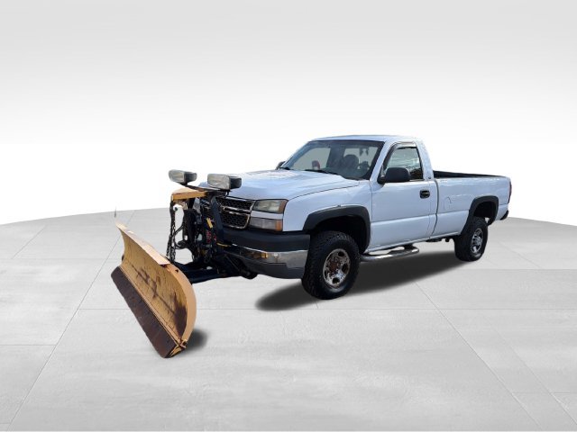 Used 2005 Chevrolet Silverado 2500 W/T w/ Snow Plow Prep Package AWD/4WD image 7