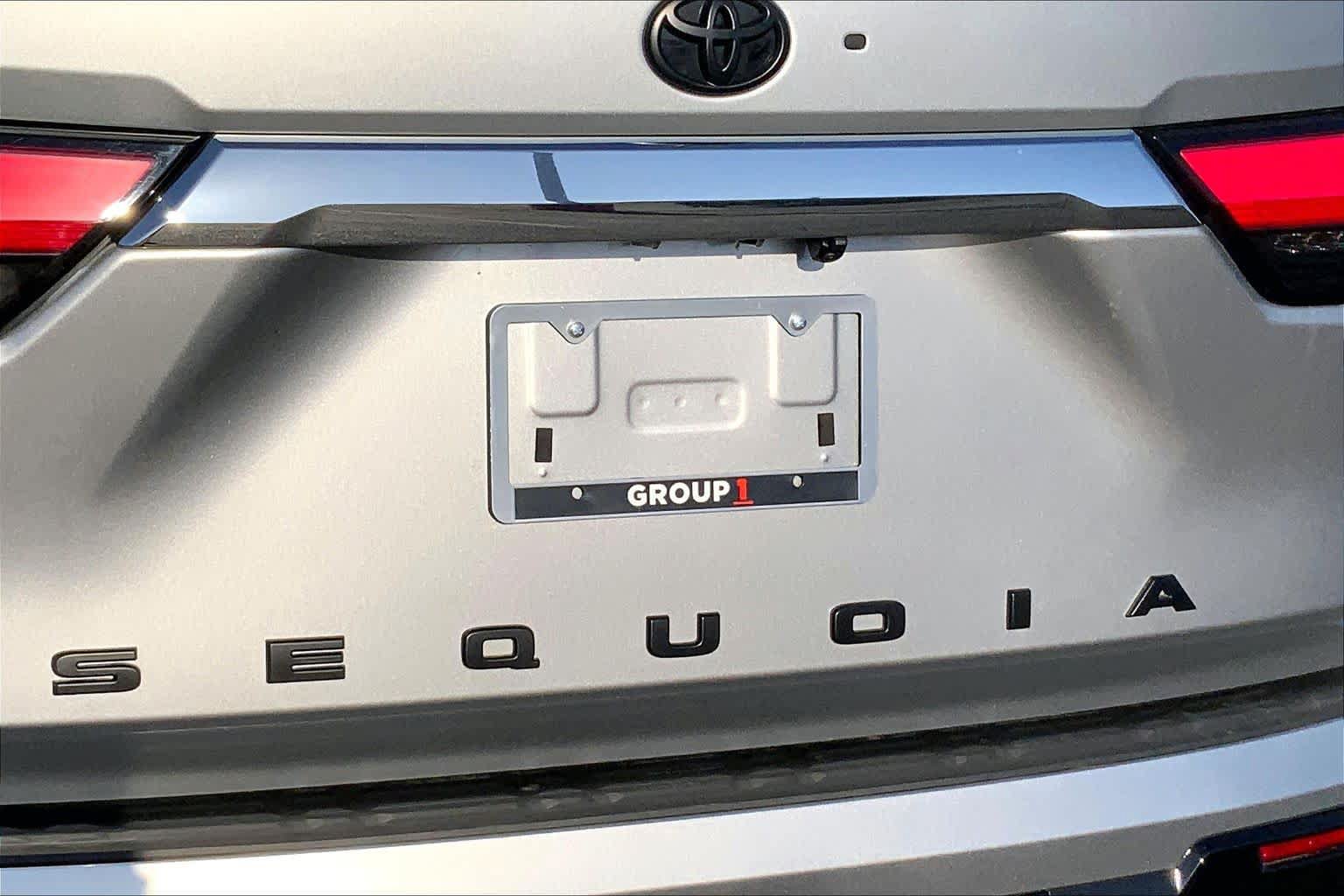 Used 2024 Toyota Sequoia Limited AWD/4WD image 31