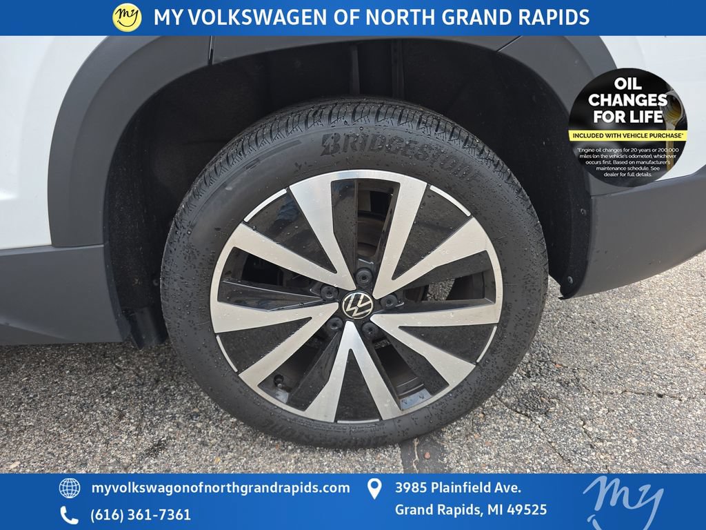 Used 2023 Volkswagen Taos SE FWD image 31
