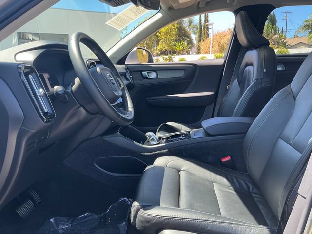 Used 2023 Volvo XC40 B5 Ultimate w/ Protection Package Premier AWD/4WD image 9