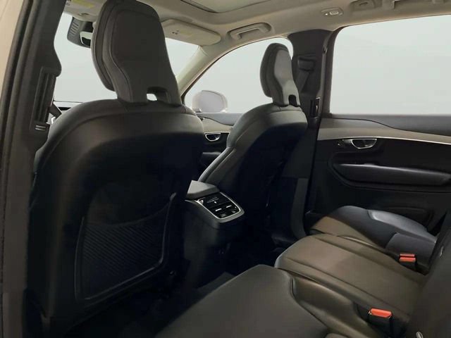 Used 2025 Volvo XC90 B5 Core AWD/4WD image 81