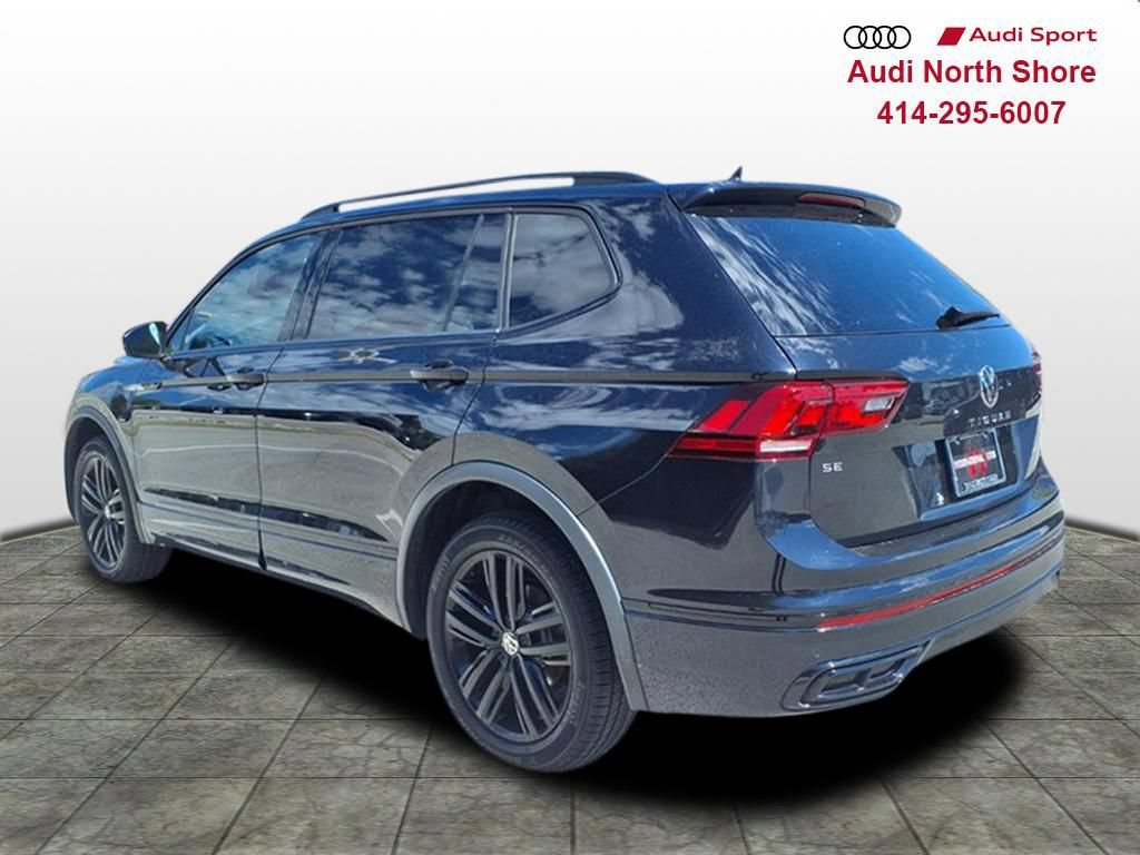 Used 2022 Volkswagen Tiguan SE R-Line AWD/4WD image 4