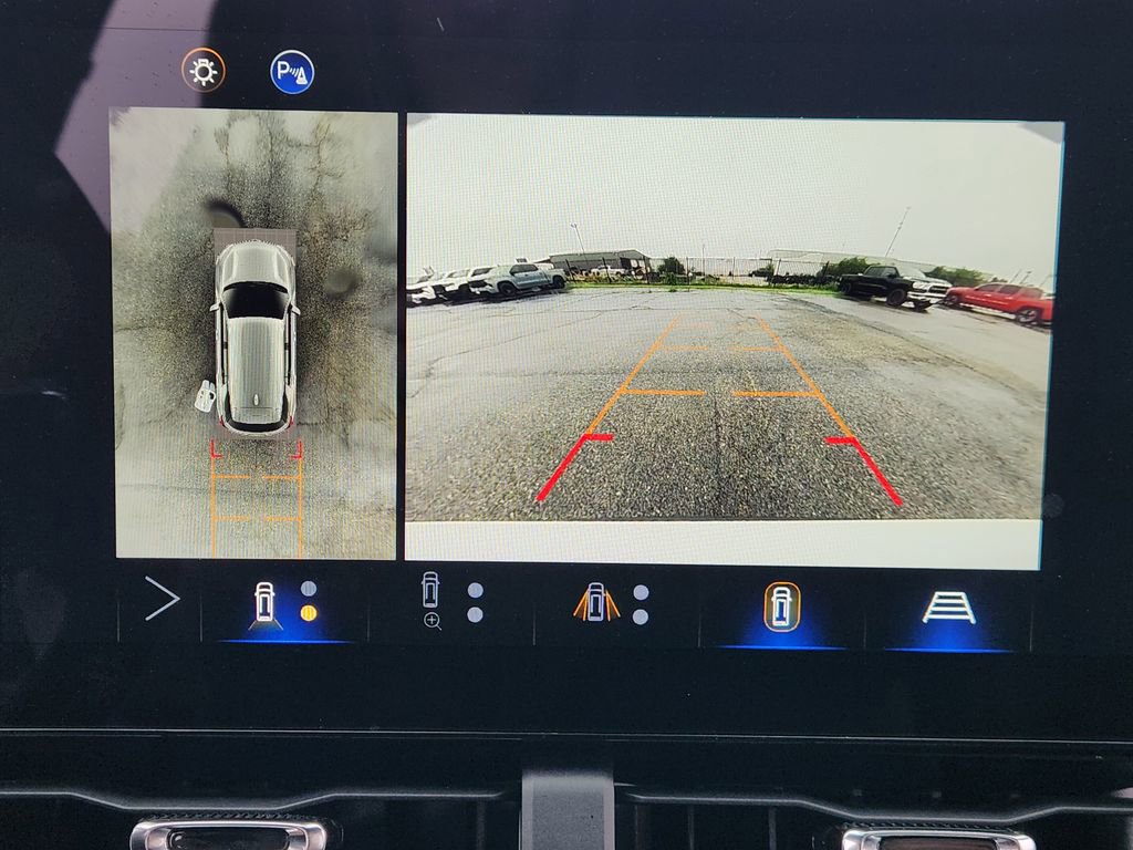 Used 2025 Chevrolet Equinox LT w/ Convenience Package II FWD image 18