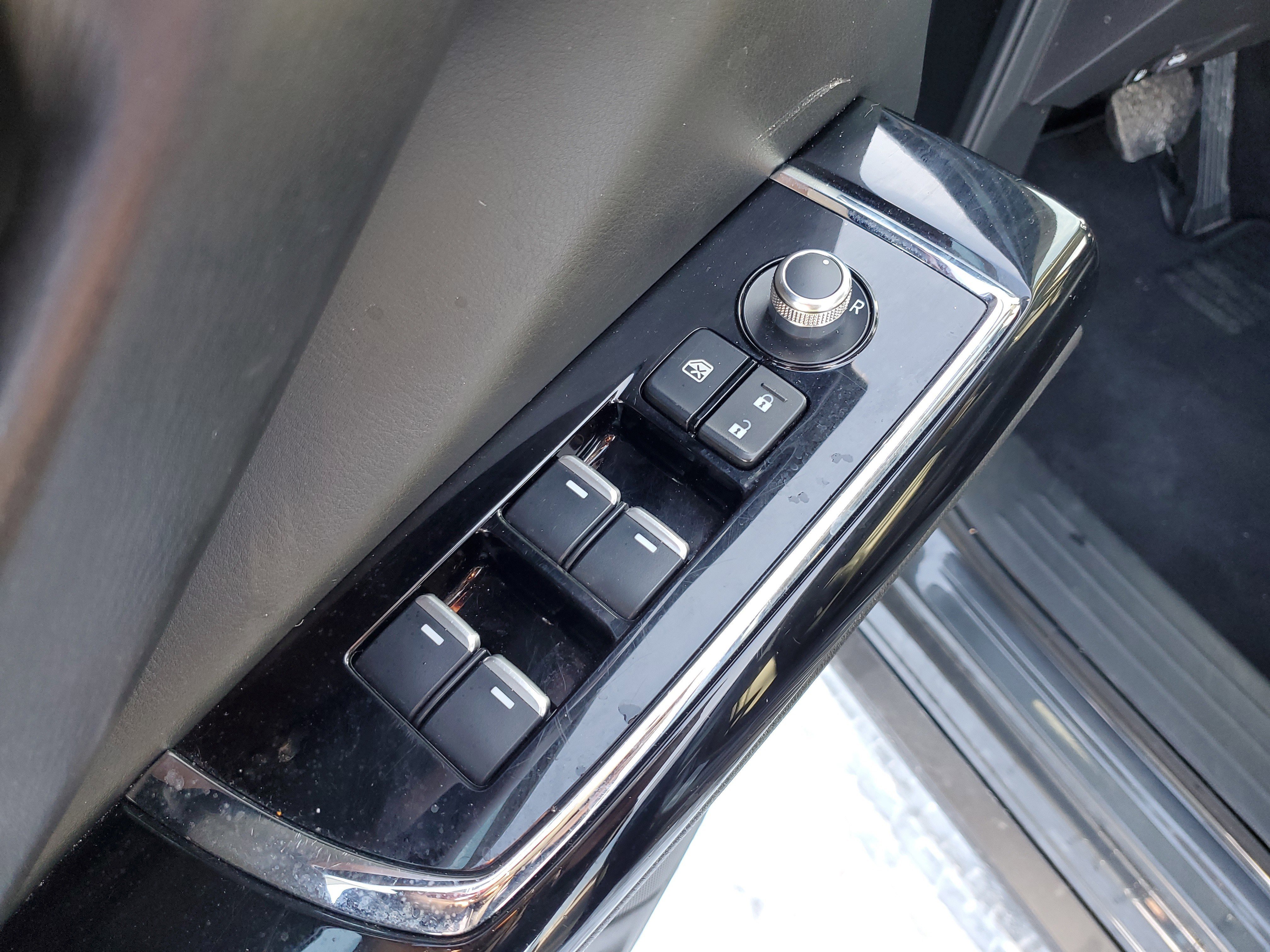 Used 2023 MAZDA CX-9 Touring image 17