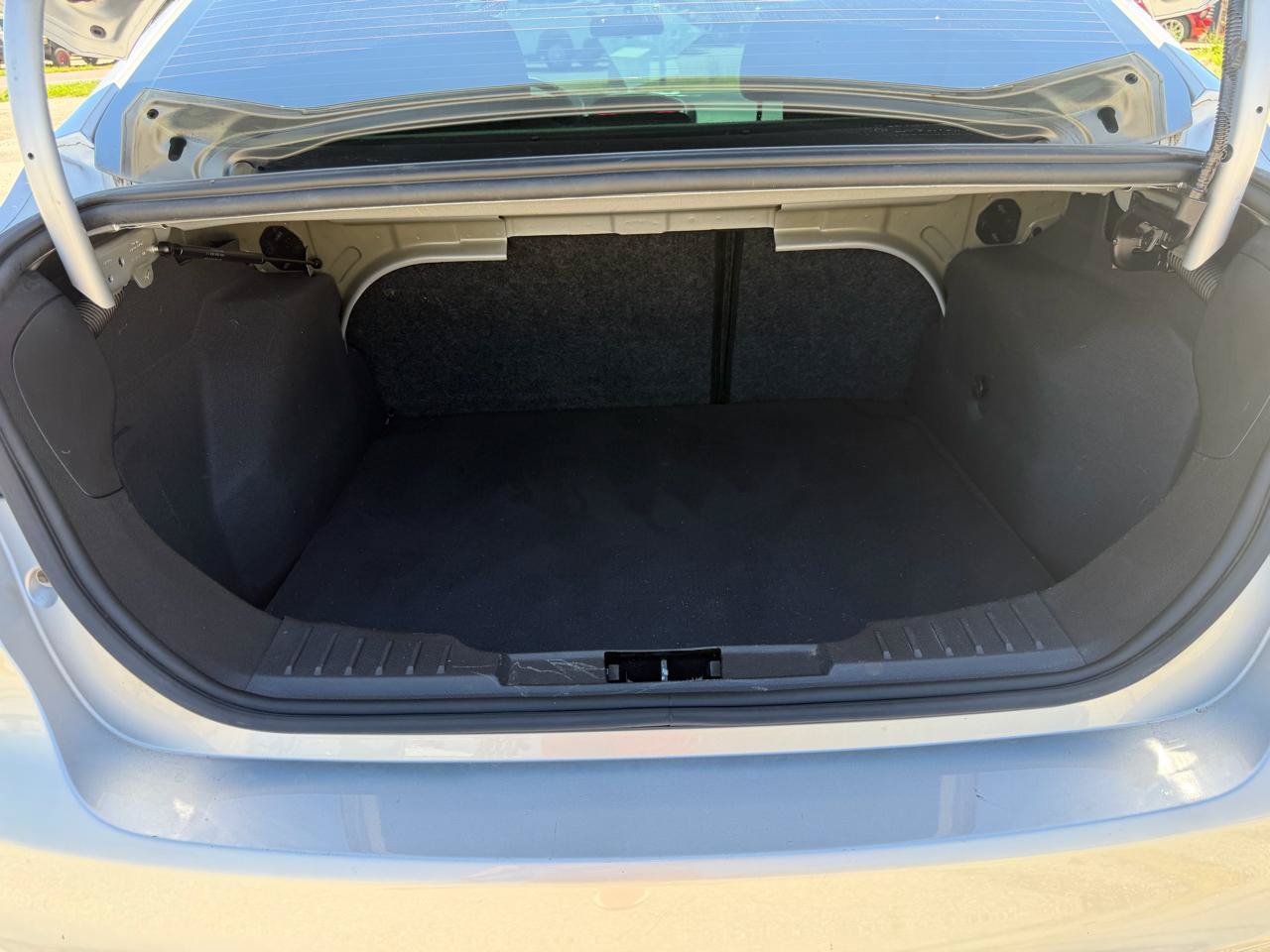 Used 2015 Ford Focus SE w/ SE Sport Package FWD image 15