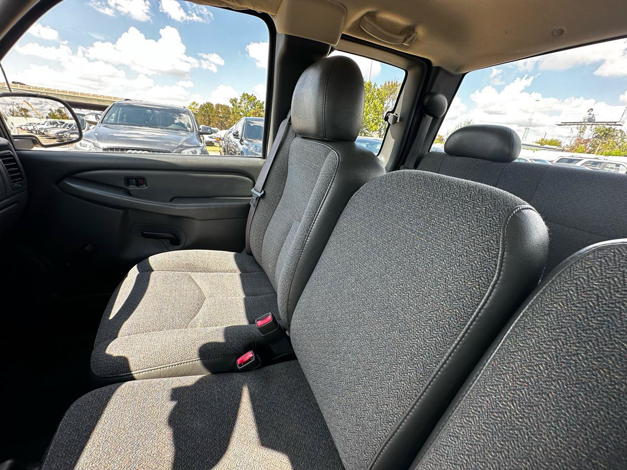 Used 2005 Chevrolet Silverado 1500 W/T RWD image 44