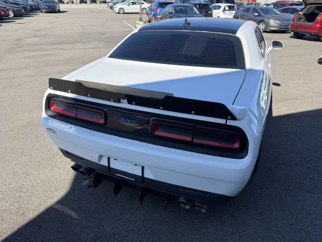 Used 2015 Dodge Challenger SRT w/ Technology Group image 8