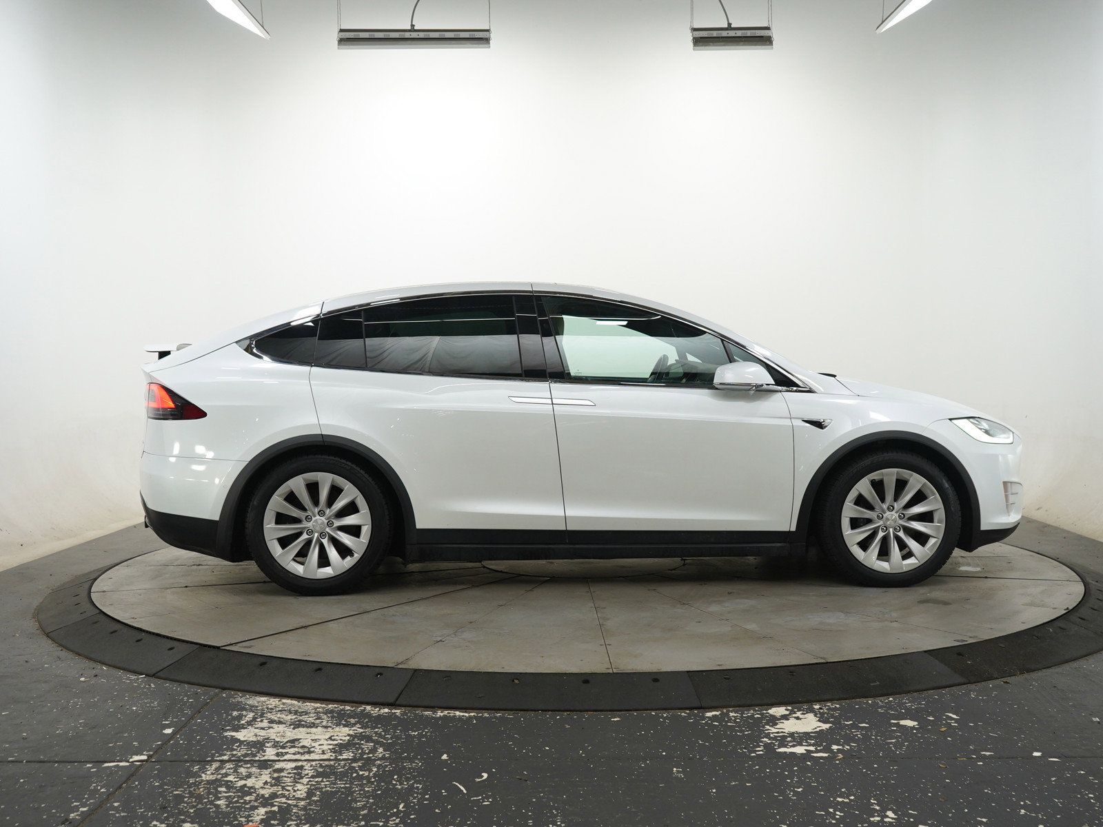 Used 2020 Tesla Model X Long Range AWD/4WD image 15
