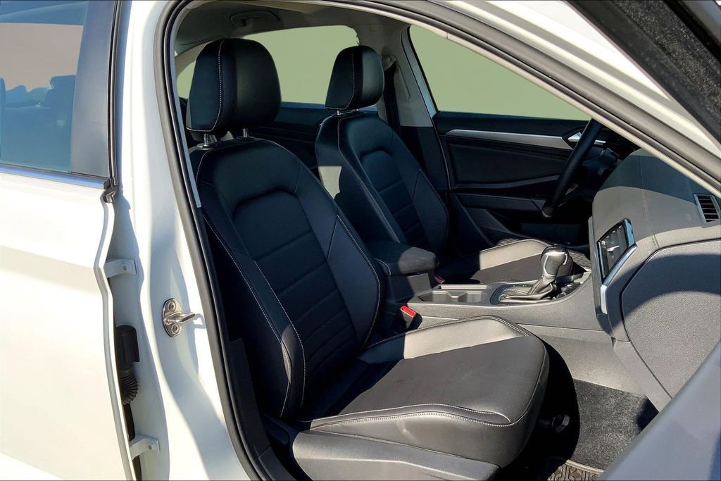 Used 2022 Volkswagen Jetta SE image 7