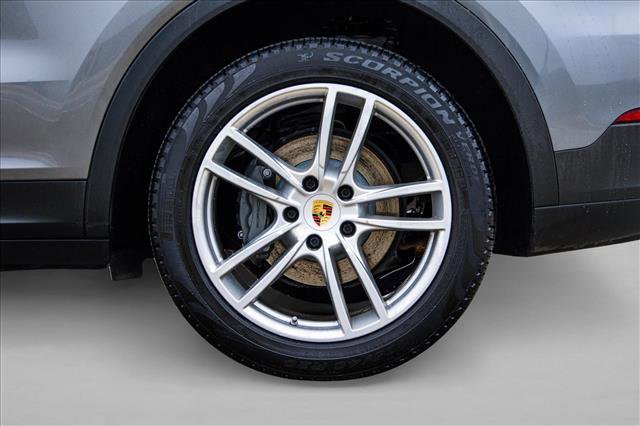 Used 2019 Porsche Cayenne S AWD/4WD image 9