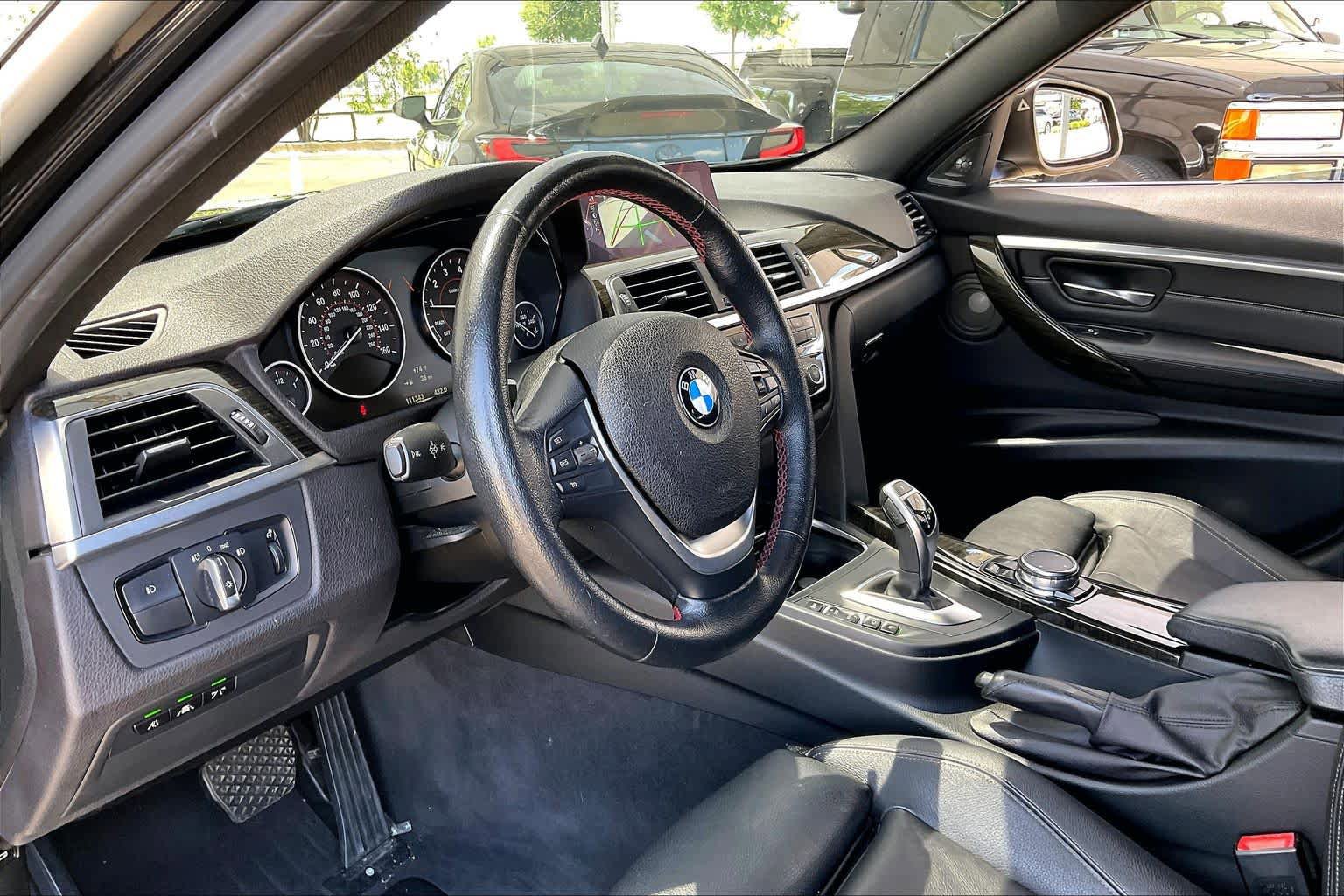 Used 2016 BMW 328i xDrive Wagon AWD/4WD image 17