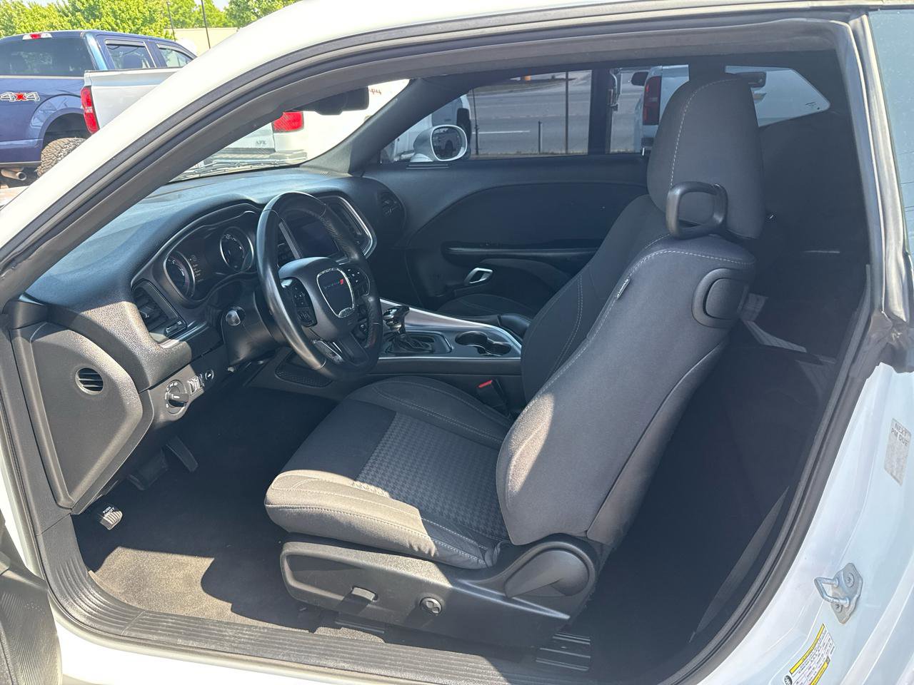 Used 2019 Dodge Challenger SXT RWD image 5