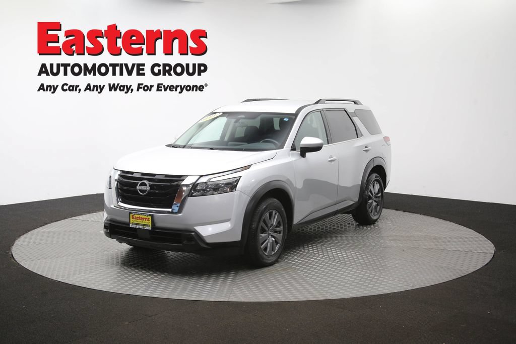Used 2025 Nissan Pathfinder SV FWD image 61