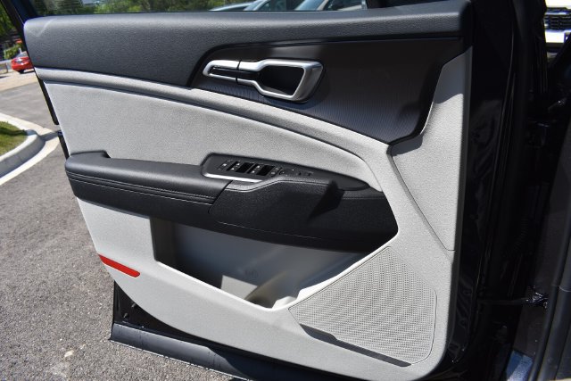 New 2026 Kia Sportage EX FWD image 32