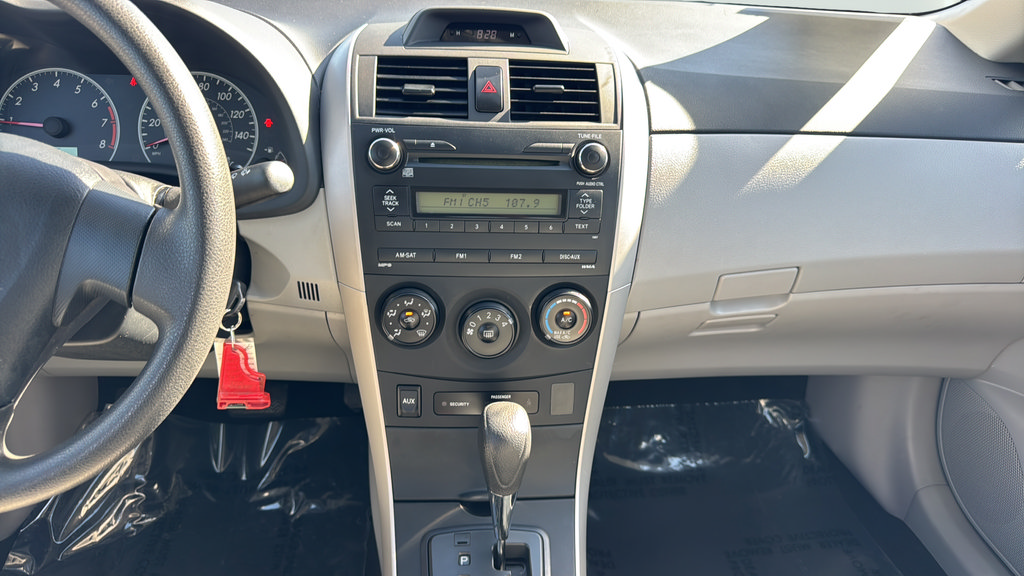 Used 2013 Toyota Corolla L FWD image 15