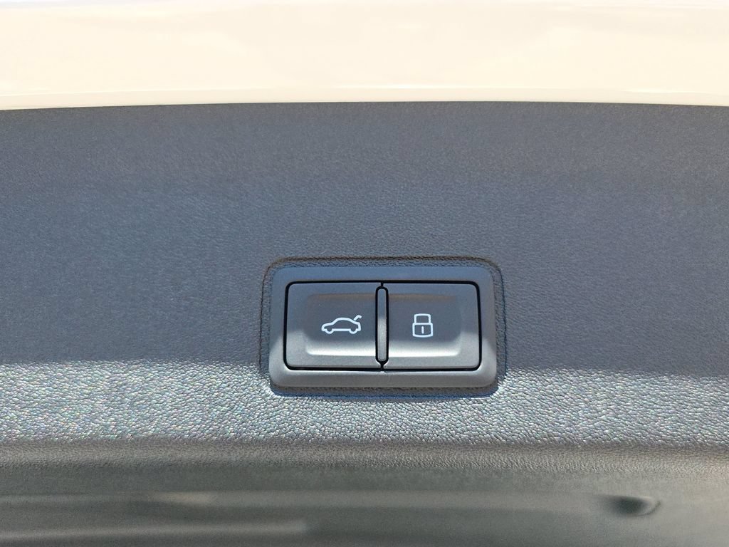 New 2026 Audi Q3 quattro 2.0T AWD/4WD image 13