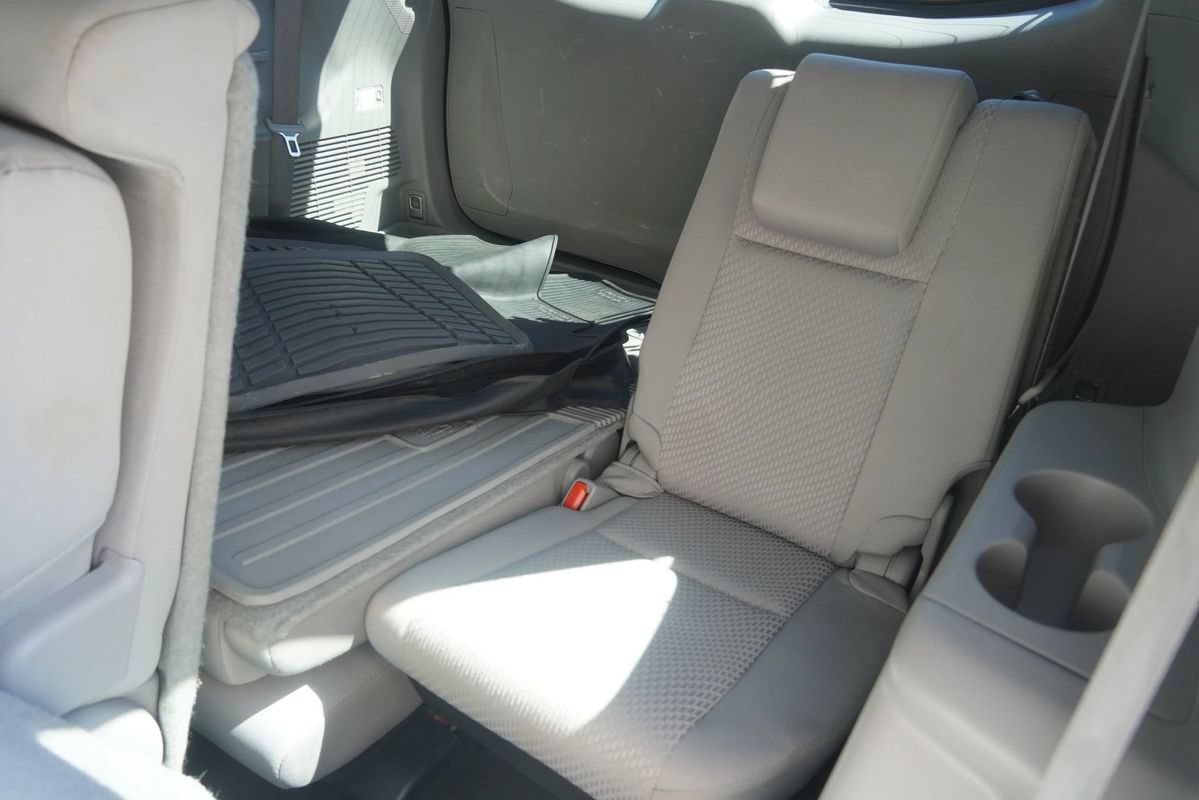 Used 2019 Toyota Highlander LE AWD/4WD image 10