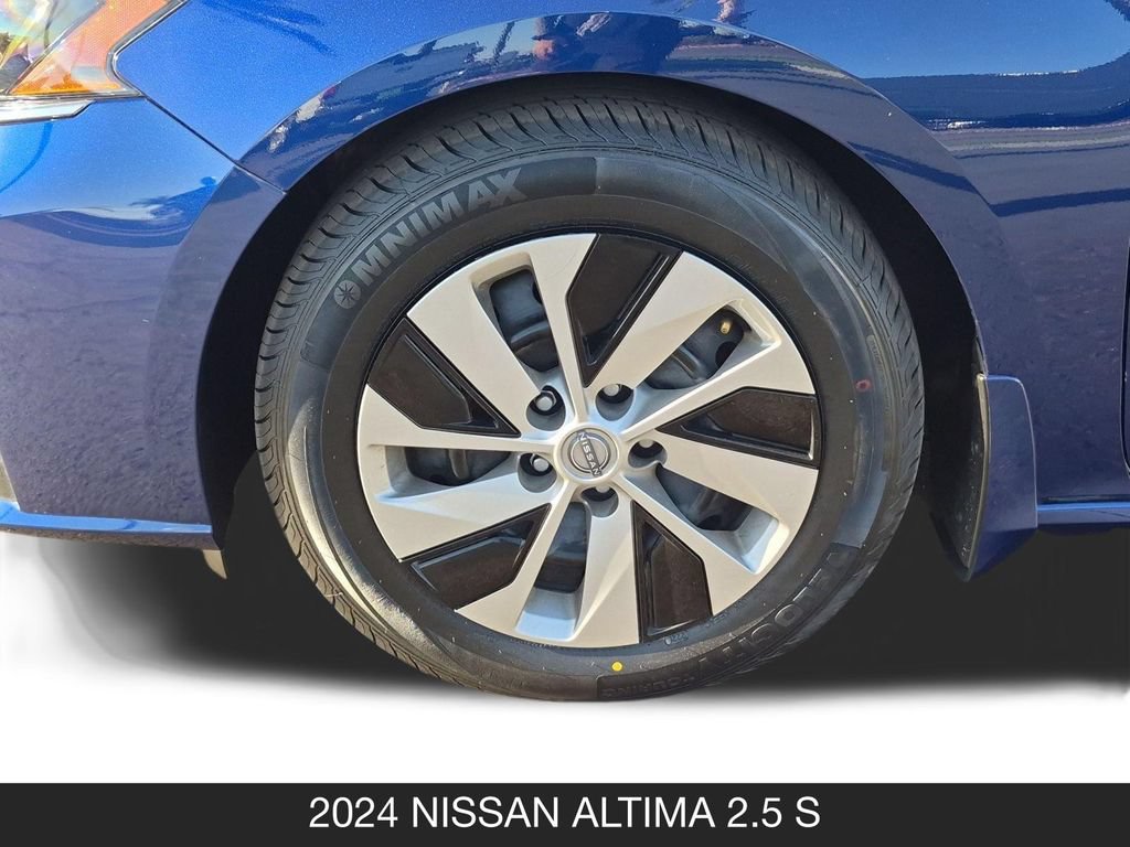 Certified 2024 Nissan Altima 2.5 S FWD image 11