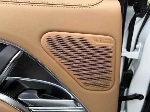 Certified 2025 Land Rover Range Rover SE AWD/4WD image 29