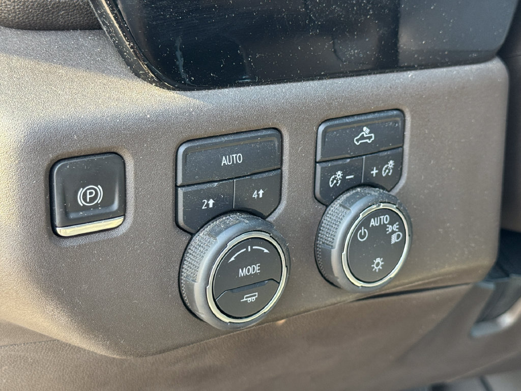 Used 2022 Chevrolet Silverado 1500 LT AWD/4WD image 11