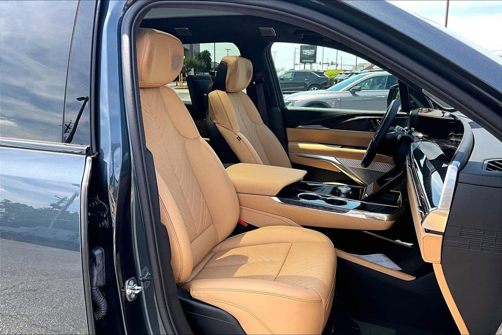 Certified 2026 Cadillac Escalade IQ Sport 2 AWD/4WD image 30