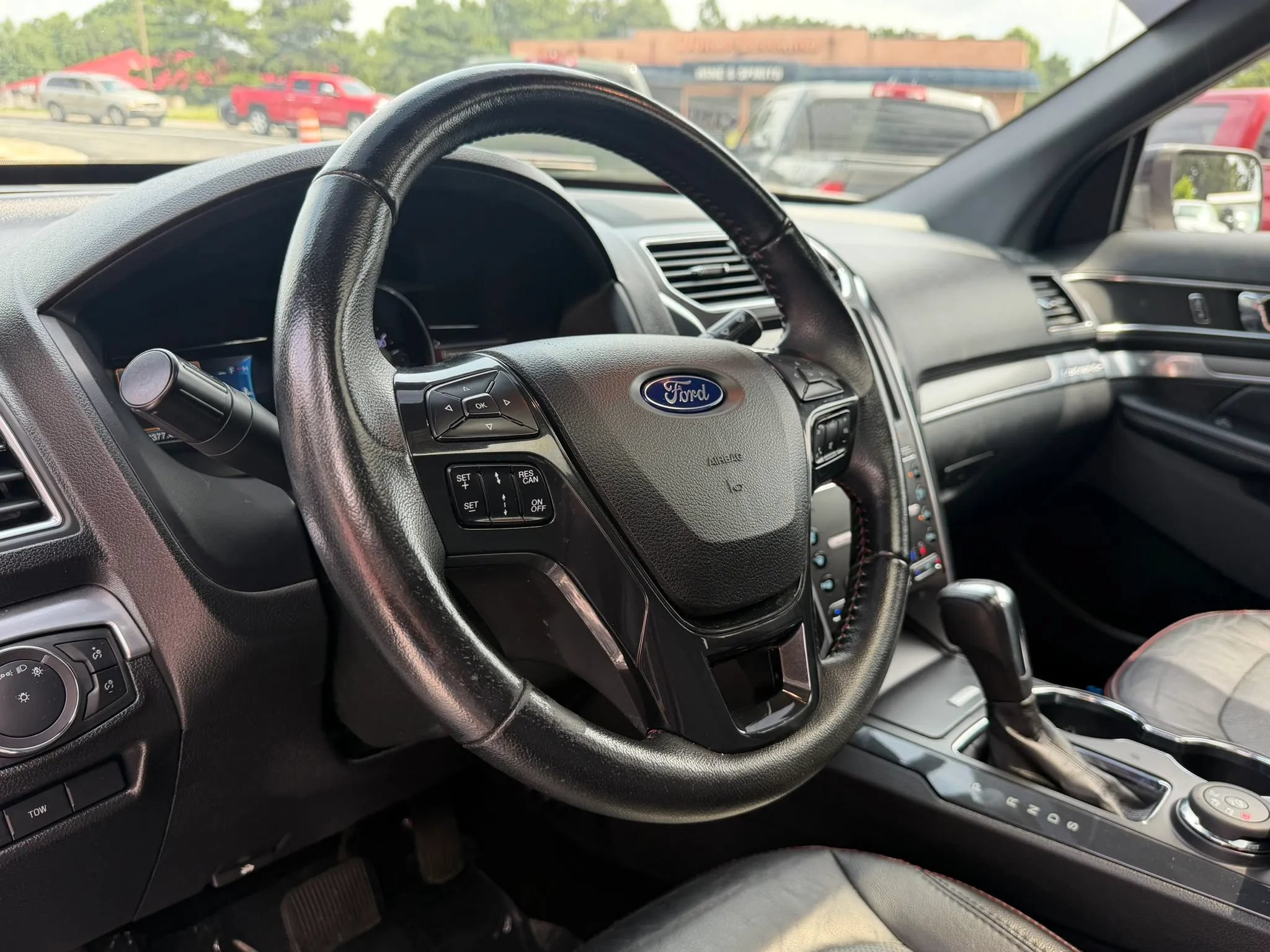 Used 2018 Ford Explorer Sport w/ Equipment Group 401A AWD/4WD image 12