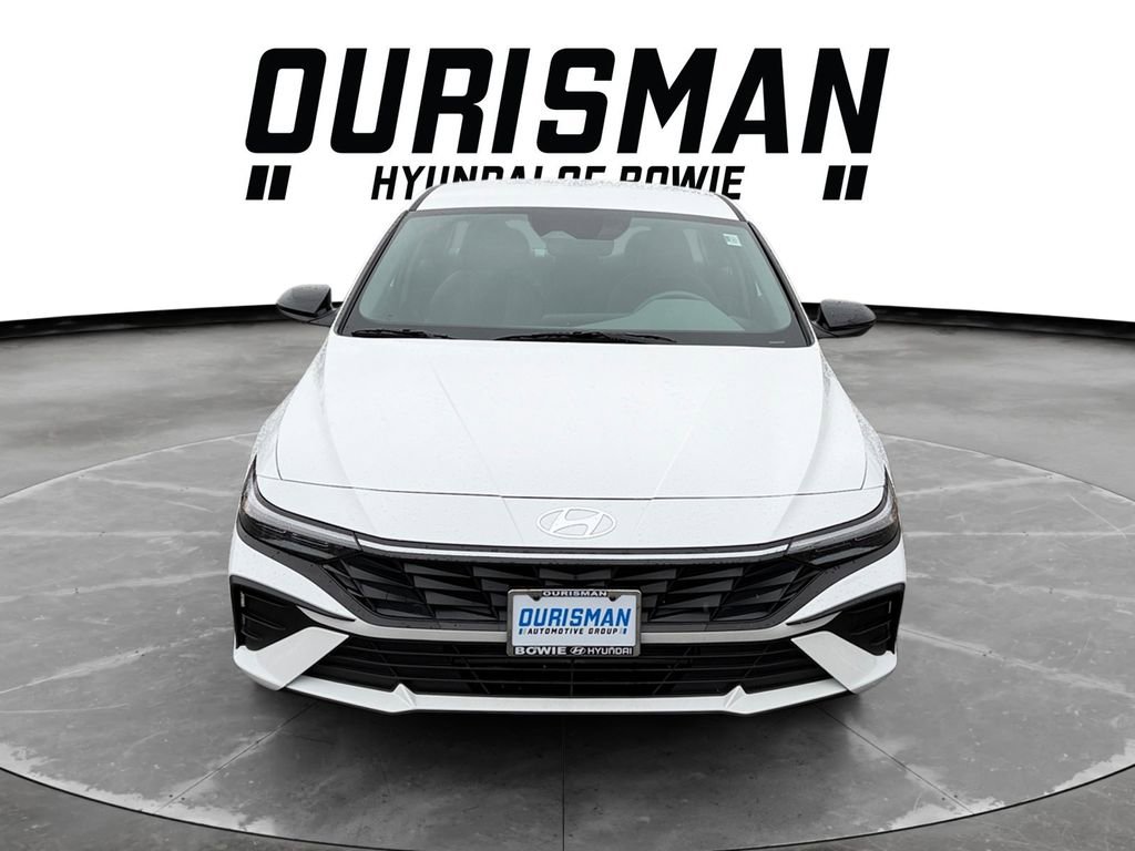 Certified 2025 Hyundai Elantra Sport image 8