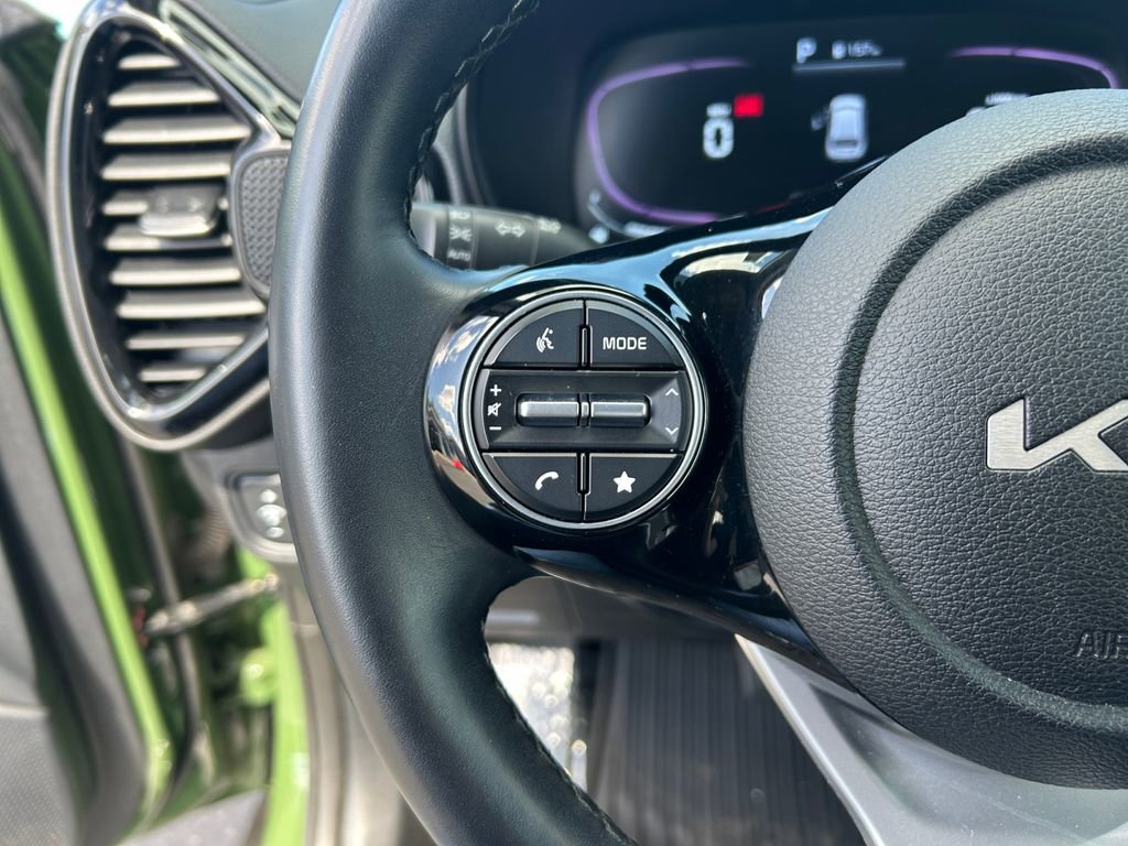 Used 2023 Kia Soul EX image 18