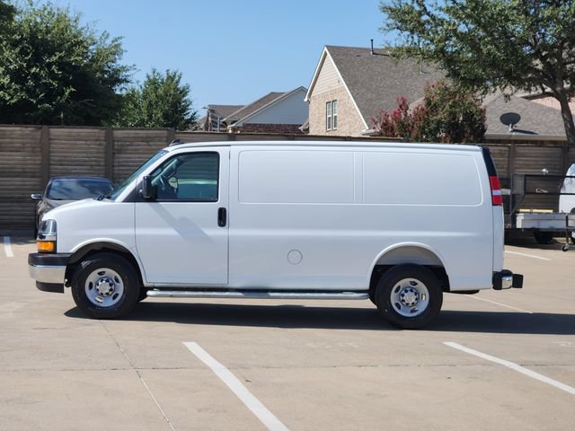 Used 2025 Chevrolet Express 2500 w/ Driver Convenience Package RWD image 11