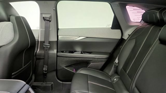 Used 2025 Cadillac Optiq Sport 1 AWD/4WD image 42