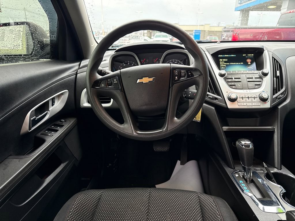 Used 2017 Chevrolet Equinox LS image 17