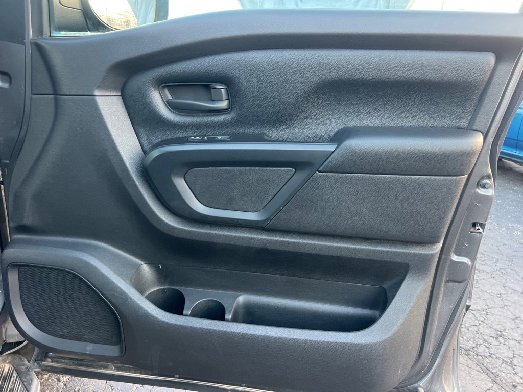 Used 2017 Nissan Titan S RWD image 14