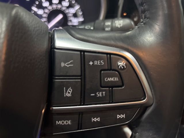 Used 2021 Toyota Highlander XLE image 19