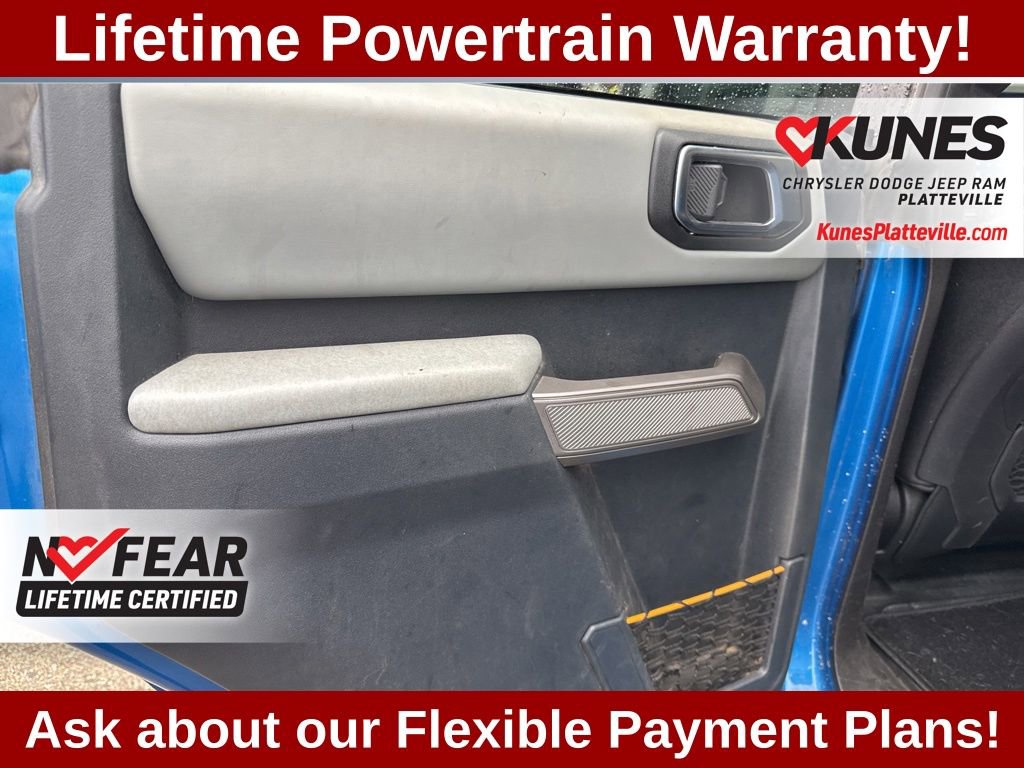 Used 2023 Ford Bronco Badlands image 33