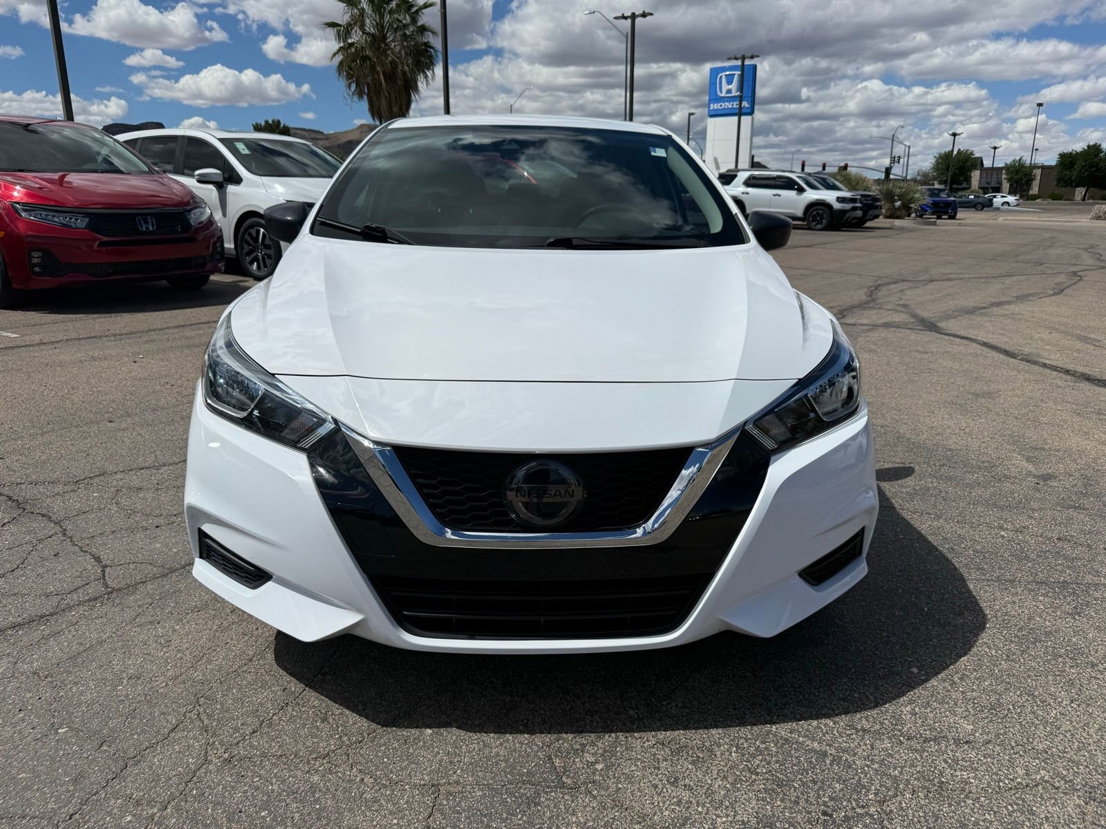 Used 2020 Nissan Versa S image 2