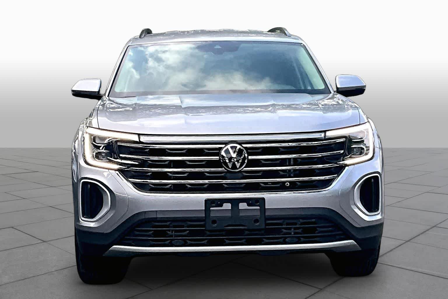 New 2026 Volkswagen Atlas SE FWD image 3
