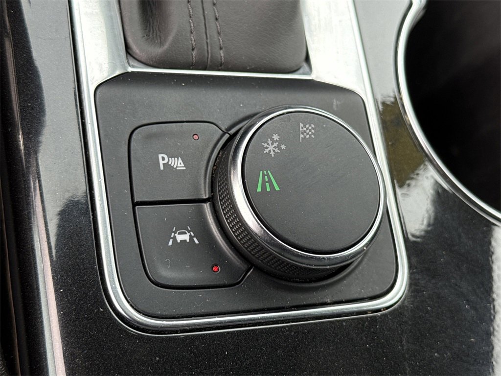 Used 2022 Chevrolet Blazer Premier image 36