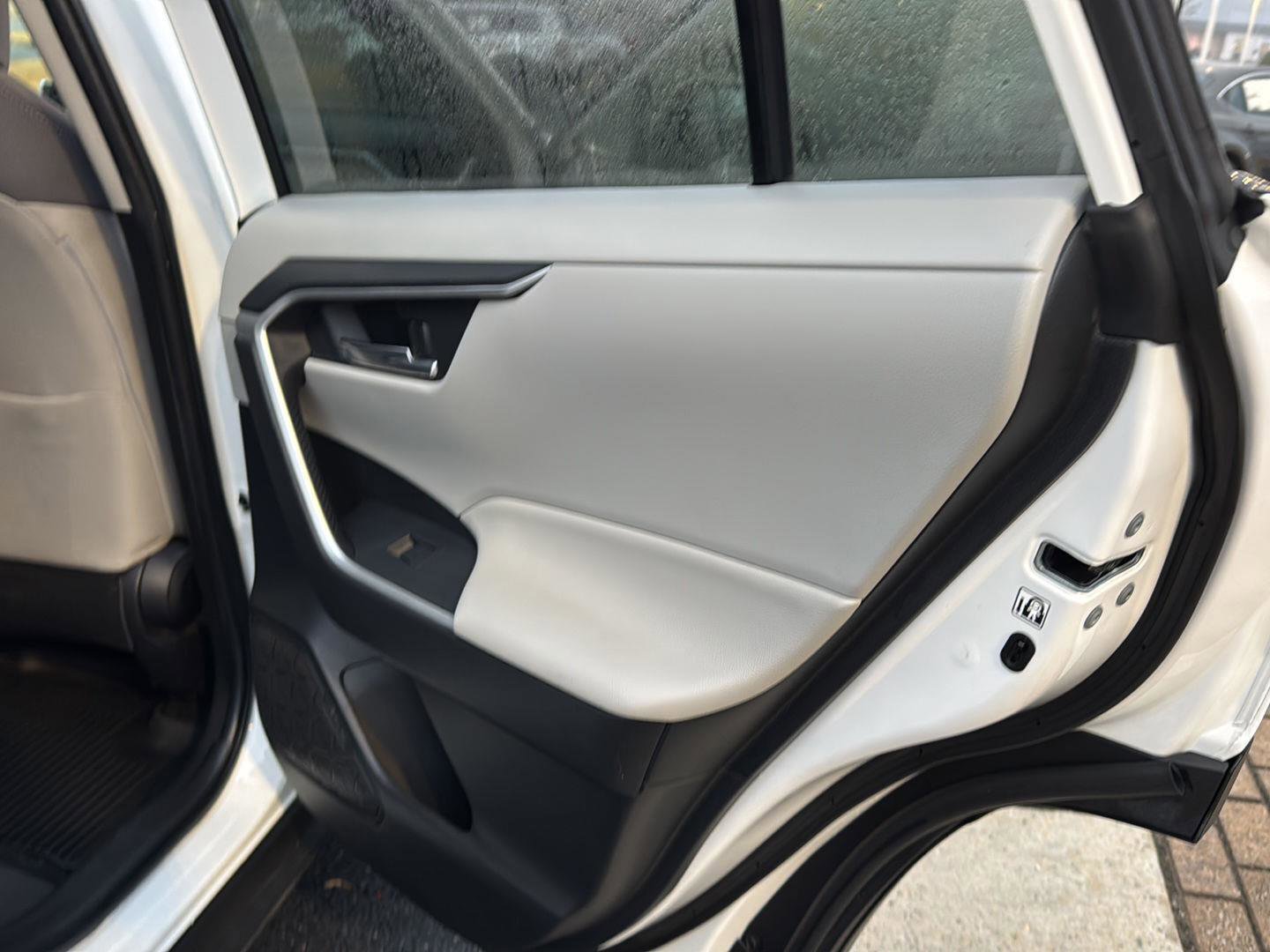 Used 2019 Toyota RAV4 XLE image 13