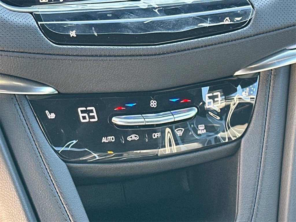 New 2025 Cadillac XT5 Luxury image 21