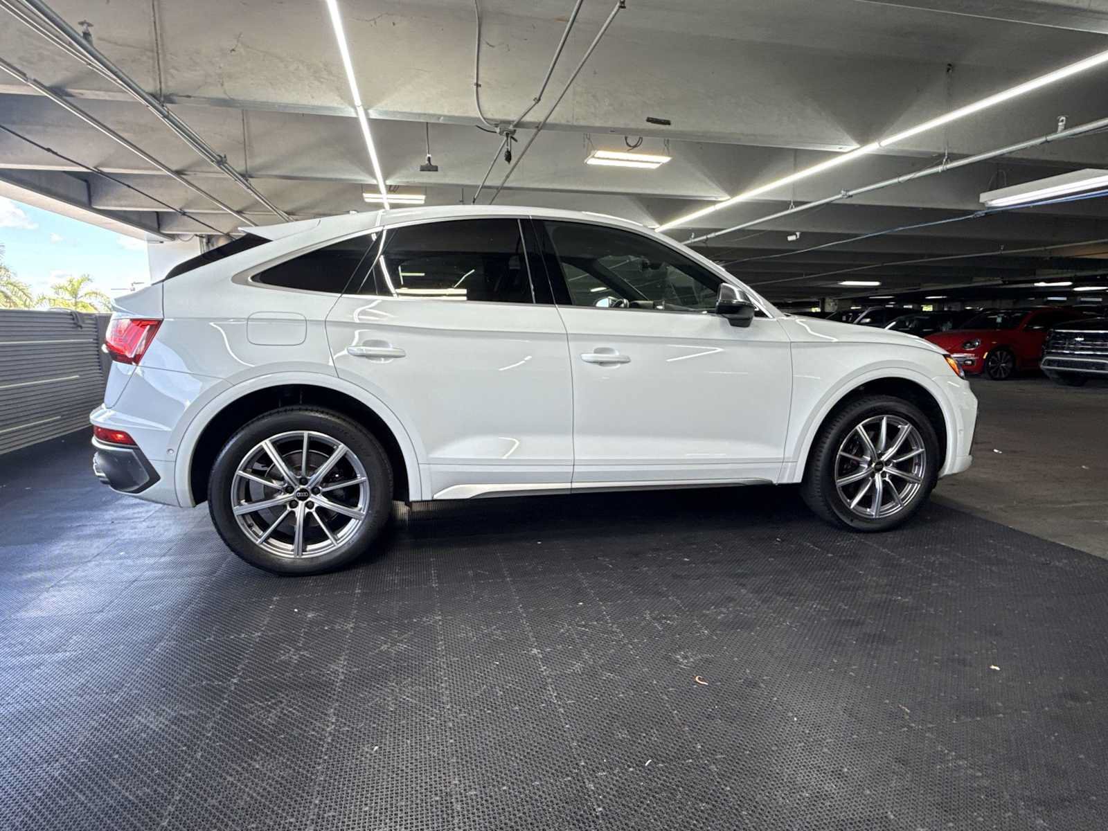 Used 2023 Audi SQ5 Prestige w/ Prestige Package AWD/4WD image 9
