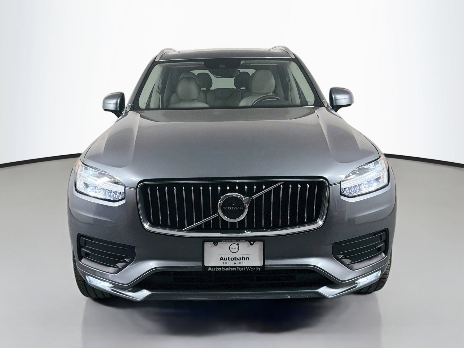 Used 2020 Volvo XC90 T5 Momentum w/ Protection Package Premier AWD/4WD image 2