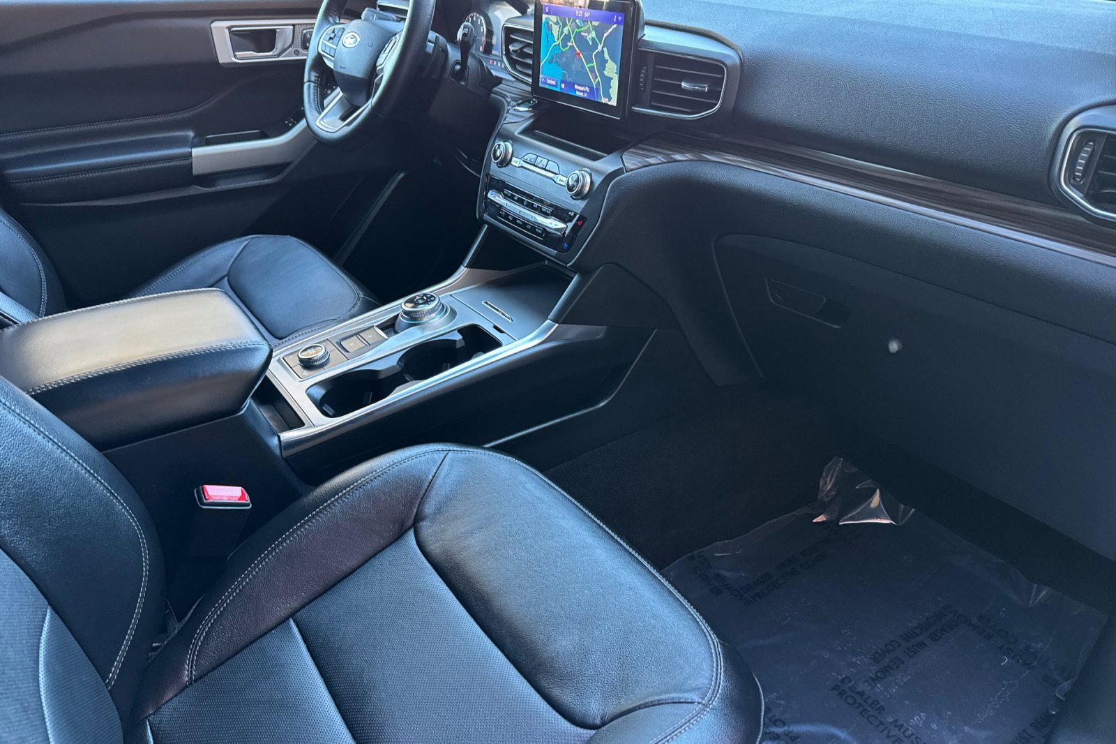 Used 2020 Ford Explorer Limited w/ Class III Trailer Tow Package image 16