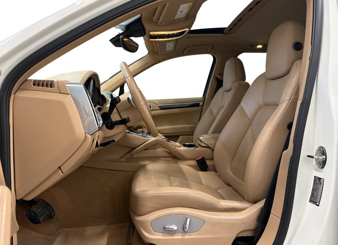 Used 2011 Porsche Cayenne AWD/4WD image 10