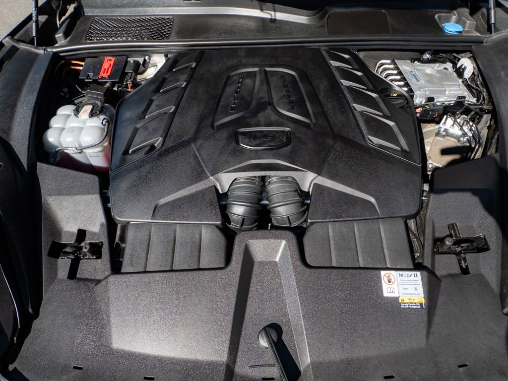 Used 2024 Porsche Cayenne S image 37